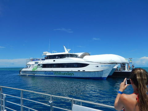 Great Barrier Reef Day Cruise To Reefworld - Hotel Accommodation 4