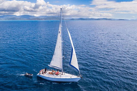 2 Night Small Group Whitsundays Sailing Adventure Aboard Mandrake - Hotel Accommodation 0