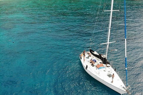 2 Night Small Group Whitsundays Sailing Adventure Aboard Mandrake - Hotel Accommodation 9