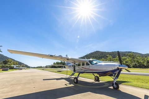 Scenic Flight - Great Barrier Reef, Heart Reef, Whitehaven Beach & Hill Inlet! - Hotel Accommodation 3