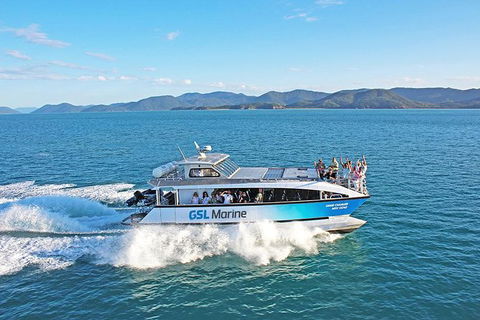 Whitsunday Island Boat Adventure - Hotel Accommodation 0