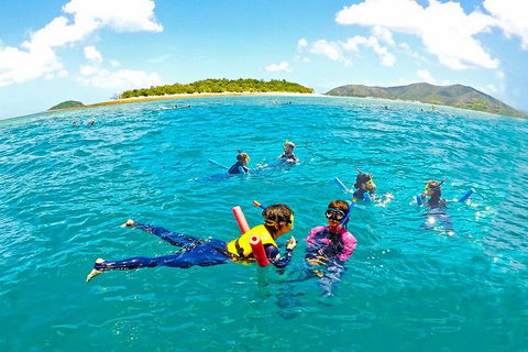 Whitsunday Island Boat Adventure - Hotel Accommodation 3
