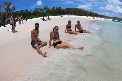 Whitehaven Beach Day Tour With Snorkel In Whitsundays Island - Hotel Accommodation 19