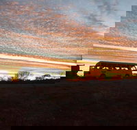 Bus Transfer Alice Springs to Ayers Rock Resort - Hotel Accommodation