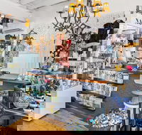 Bombo Clothing Co and The Bombo Gallery - Hotel Accommodation