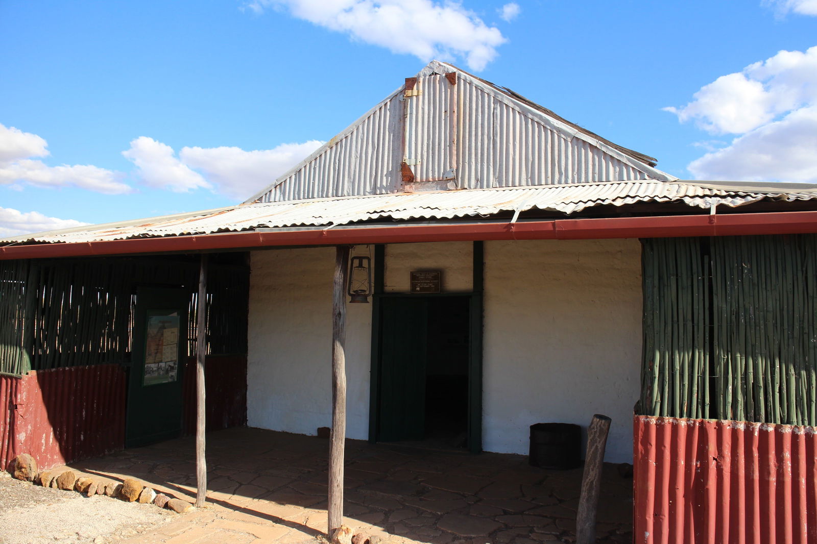 Renner Springs NT Hotel Accommodation