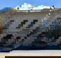 Naracoorte Town Hall - Hotel Accommodation