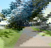 Pat Fagan Park - Hotel Accommodation