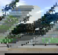 Sandgate War Memorial Park - Hotel Accommodation