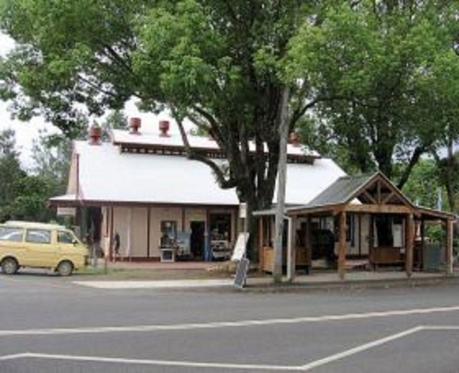 Uki NSW Hotel Accommodation