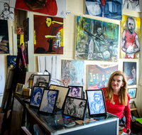 Brush Off Art - Hotel Accommodation