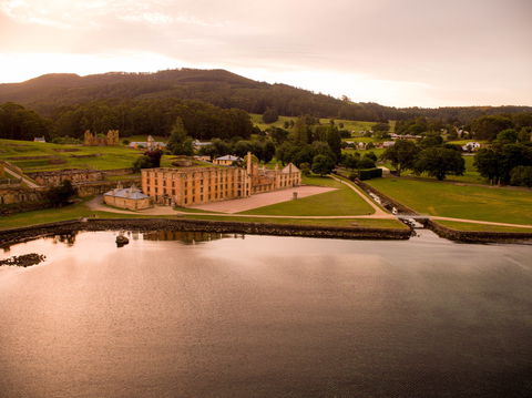 Hobart And South - Hotel Accommodation 1