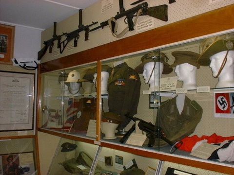 Queensland Military Memorial Museum - Hotel Accommodation 1