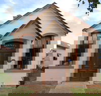 Stanley Athenaeum and Public Room - Hotel Accommodation