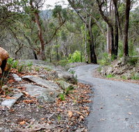 Stepping Stone Crossing to Cascades Trail - Hotel Accommodation