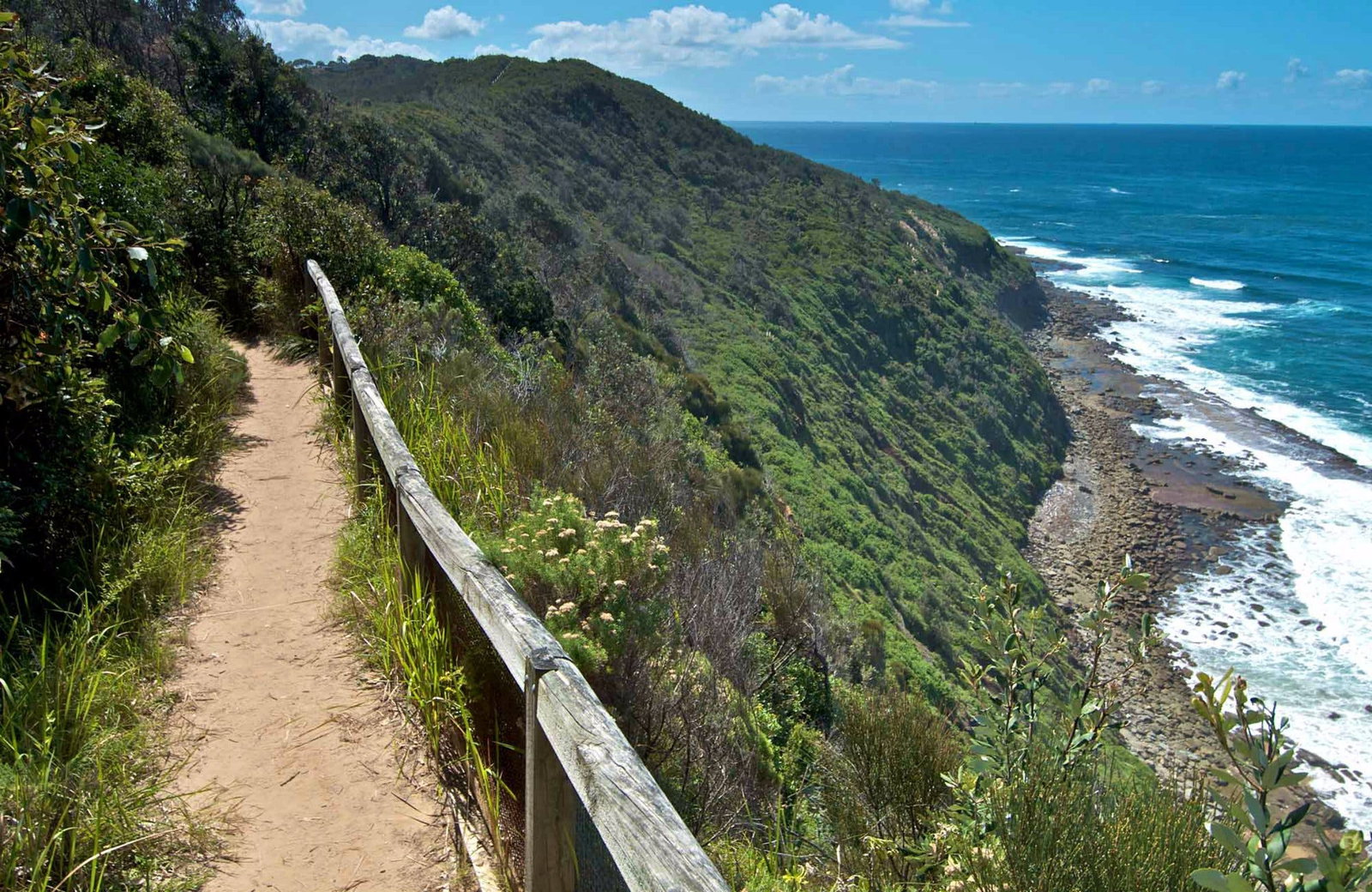 Forresters Beach NSW Hotel Accommodation