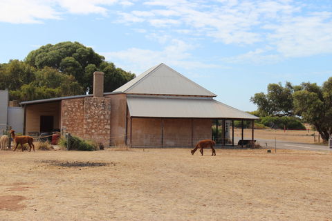 Central Greenough - Hotel Accommodation 2