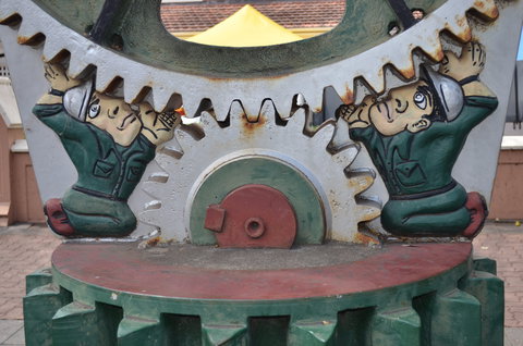 Ellena Street Pavement Art And Sculpture - Hotel Accommodation 1