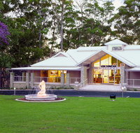 Ken Duncan Gallery - Hotel Accommodation