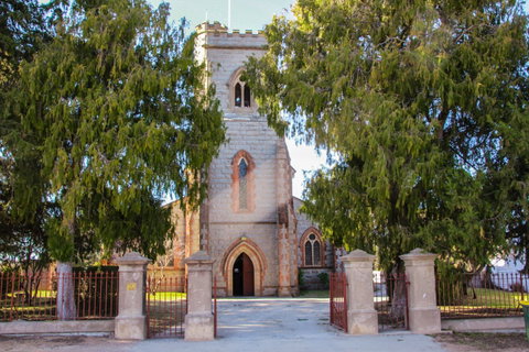 Parish Church Of St Andrew - Hotel Accommodation 0