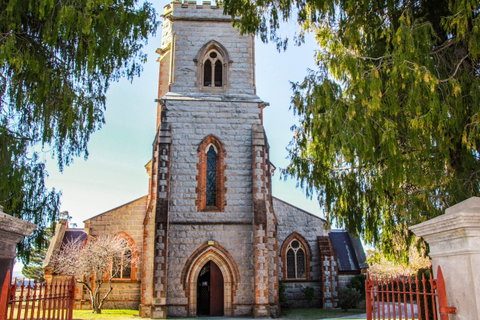 Parish Church Of St Andrew - Hotel Accommodation 2