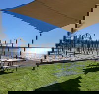 Stansbury Playground - Hotel Accommodation