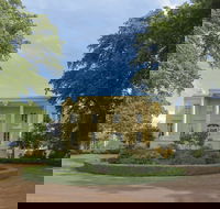 Clarendon - Hotel Accommodation