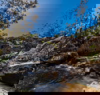 Crows Nest Falls - Hotel Accommodation