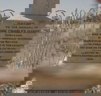 Darke's Grave - Hotel Accommodation