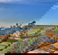 Frankston Foreshore and Pier Walk - Hotel Accommodation