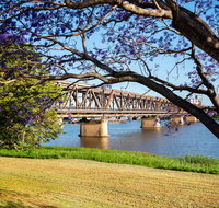 Grafton 'Bendy' Bridge - Hotel Accommodation