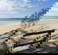 Grasstree Beach - Hotel Accommodation