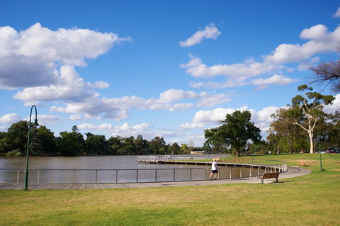 Lake Weeroona - Hotel Accommodation 2