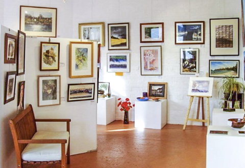 Lovett Gallery Cygnet - Hotel Accommodation 1