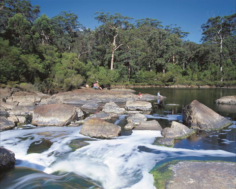 Noble Falls - Hotel Accommodation 0