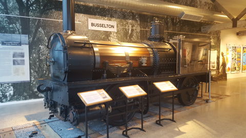 Railway House And Ballaarat Steam Engine - Hotel Accommodation 0