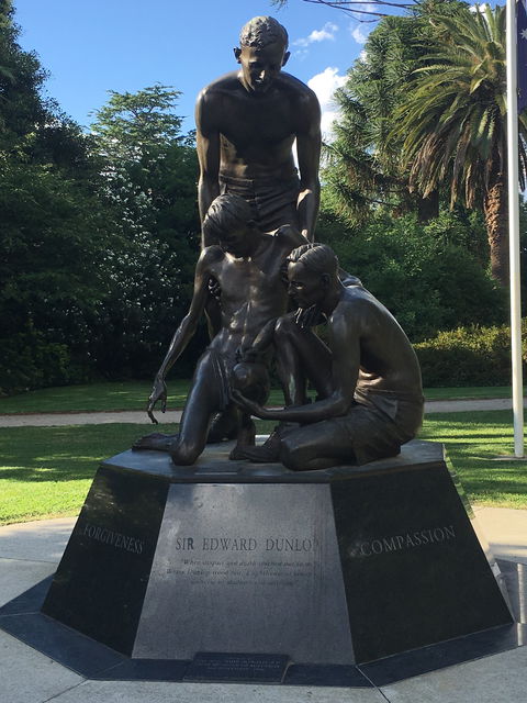 Weary Dunlop Memorial - Hotel Accommodation 0