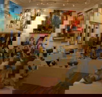 Articles Fine Art Gallery - Hotel Accommodation