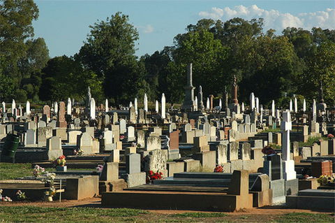 Benalla Cemetery Historical Walk - Hotel Accommodation 1