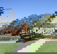 Mawson Park Campbelltown - Hotel Accommodation