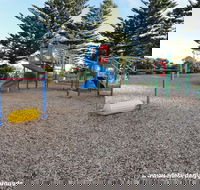 Susan Wilson Memorial Playground - Hotel Accommodation