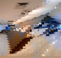 Wyndham Art Gallery - Hotel Accommodation