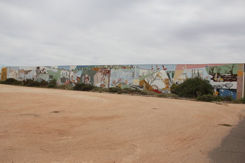 Berri Community Mural - Hotel Accommodation 0