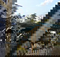 Boutique shopping and heritage buildings in Gladstone - Hotel Accommodation