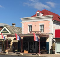 Braidwood Antiques - Hotel Accommodation