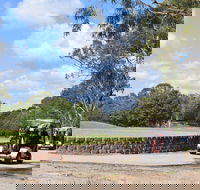 Gladstone Golf Club - Hotel Accommodation