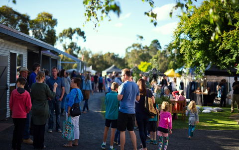 Meeniyan Square - Hotel Accommodation 2