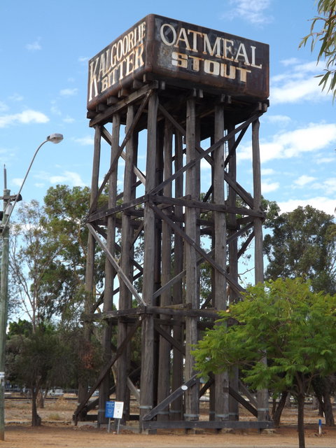 Merredin Railway Water Tower - Hotel Accommodation 1