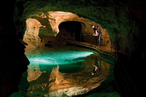 Jenolan Caves: Extended Temple Of Baal Cave Tour - Hotel Accommodation 1