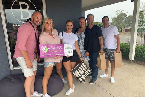 Hunter Valley Exclusive Kangaroo And Wine Tasting Experience - Hotel Accommodation 1